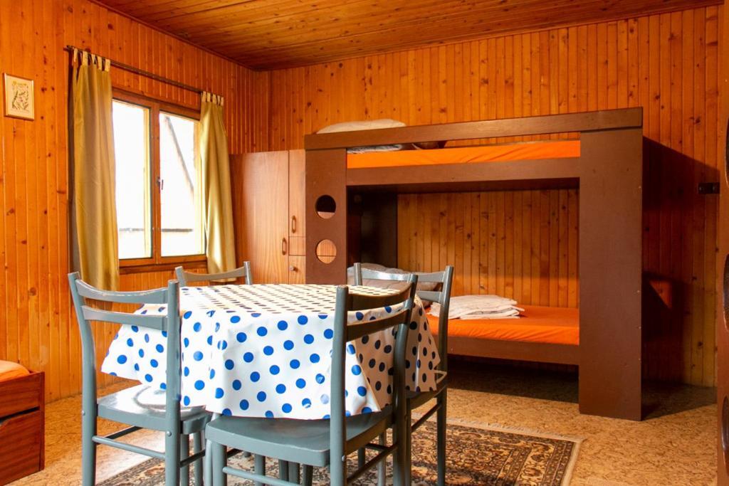 Turisticky Raj Villa Hrabusice Room photo